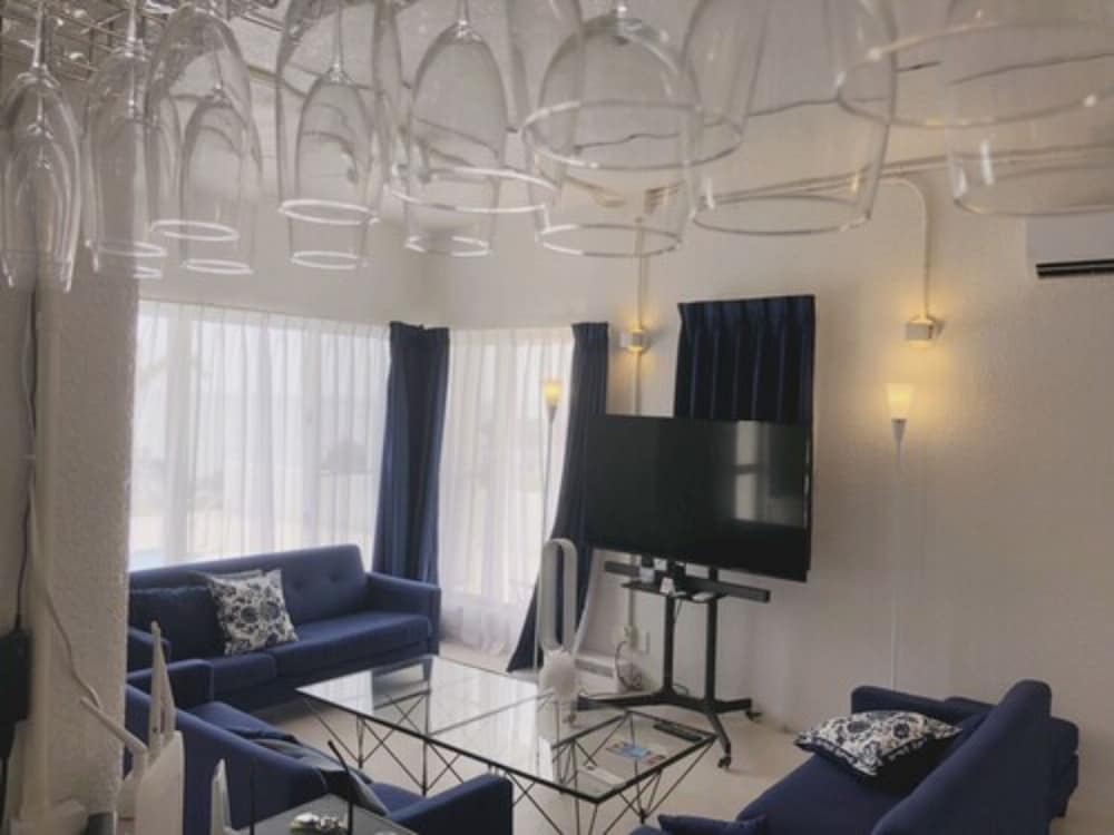 内部エントランス1 | タラッサ ビーチアンドプールヴィラ