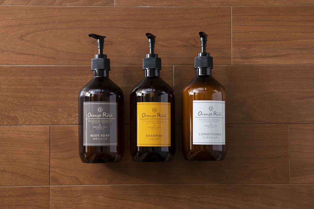 ベーシック ダブルルーム ダブルベッド 1 台 禁煙 専用バスルーム バスルームの設備1 | グリッズ東京 上野駅前 ホテル & ホステル