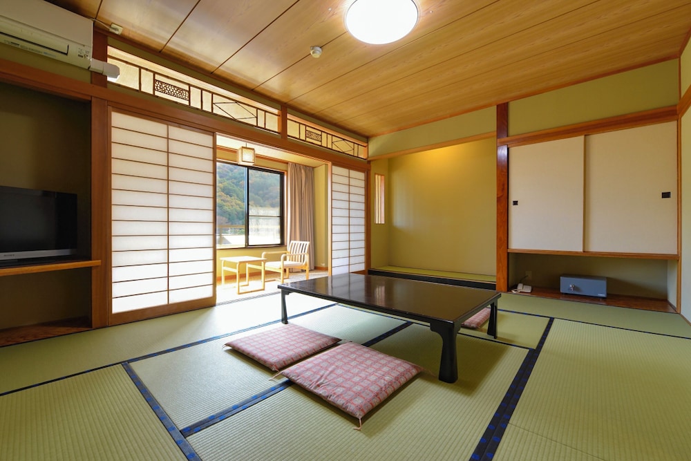 [禁煙]スタンダード和室10畳内風呂なし(藤館) | 大江戸温泉物語 信州鹿教湯