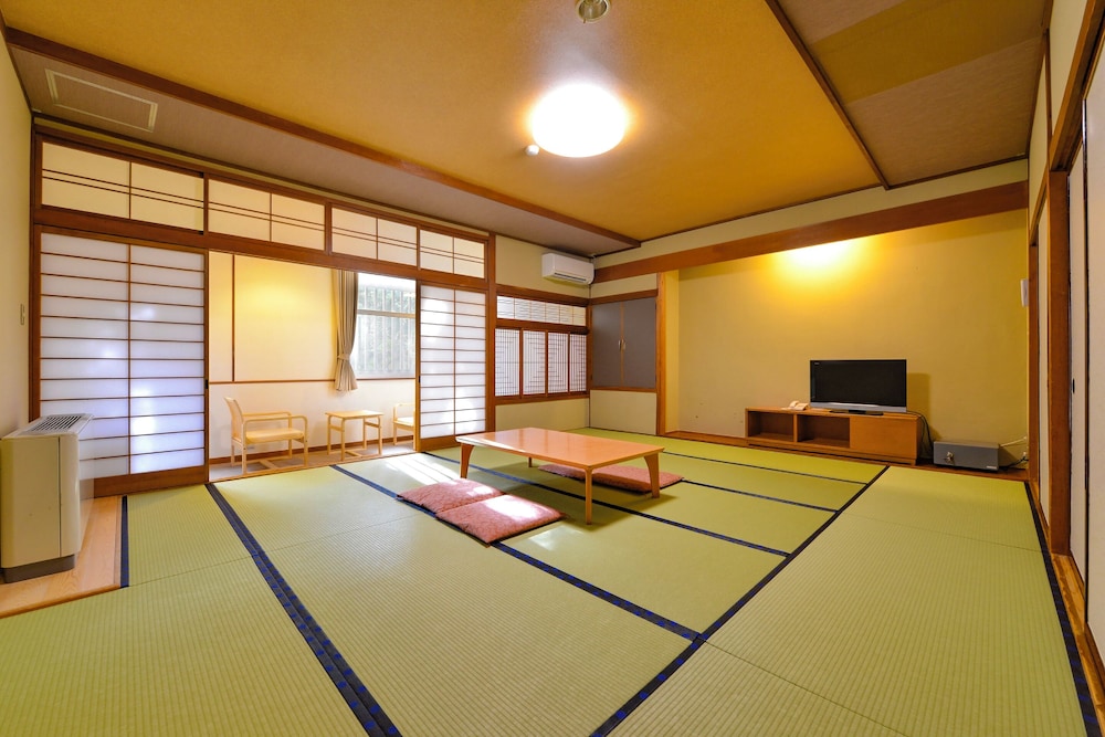 [禁煙] エコノミー和室15畳内風呂なし(藤館) | 大江戸温泉物語 信州鹿教湯