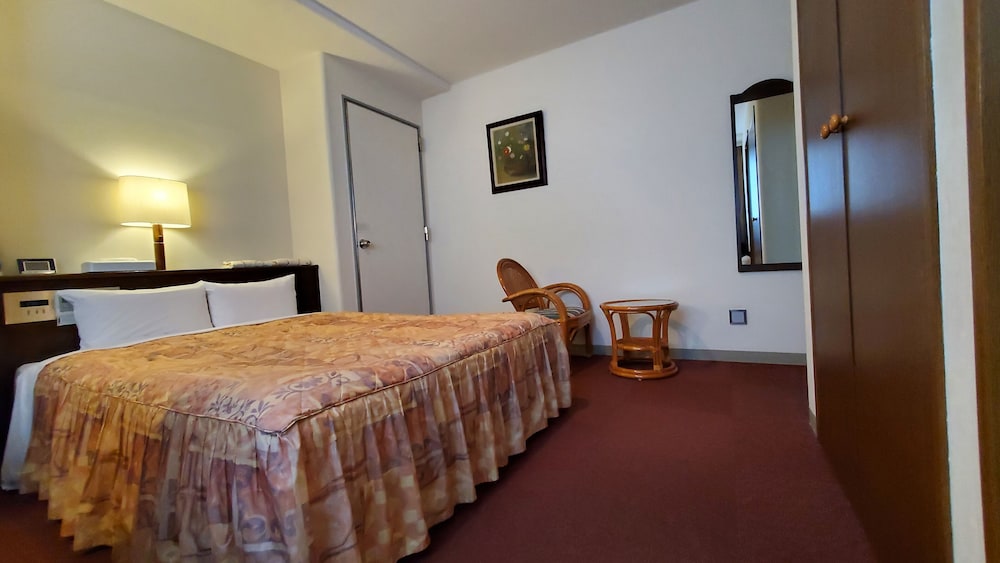 スタンダード ダブルルーム 喫煙可 | 延岡アーバンホテル