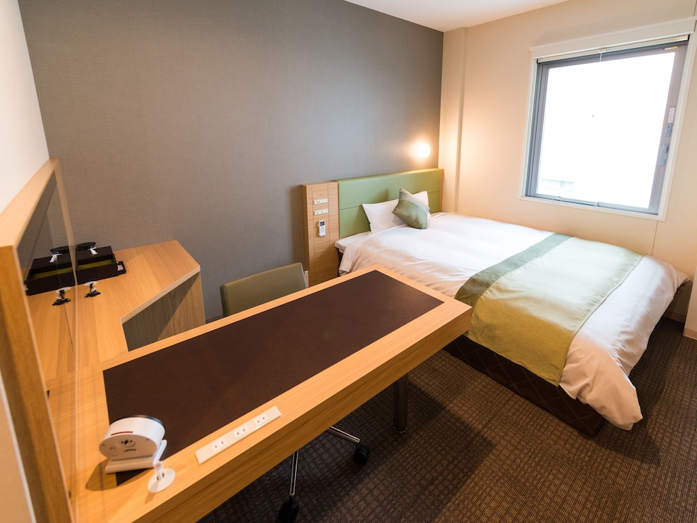 デラックス ダブルルーム 禁煙 | スーパーホテル Premier 東京駅八重洲中央口