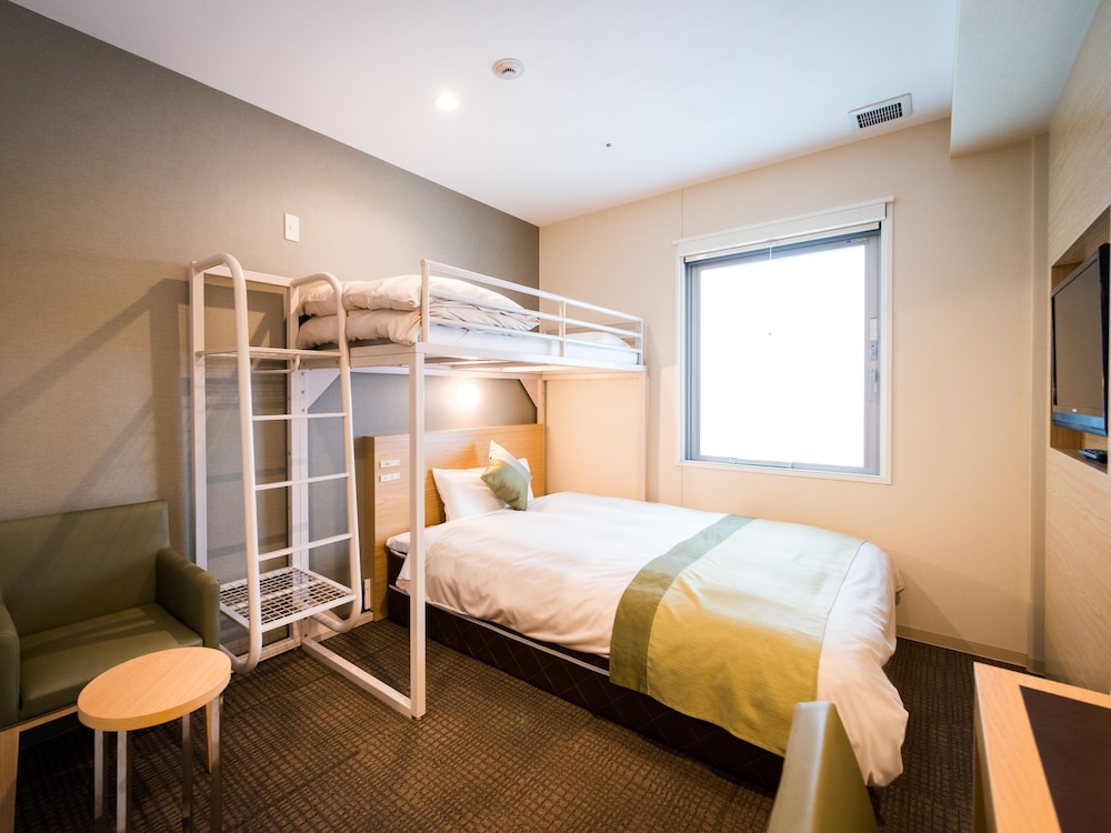ダブルルーム ロフト付 禁煙 | スーパーホテル Premier 東京駅八重洲中央口