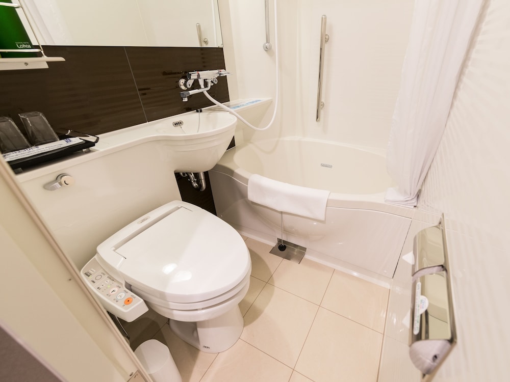 スタンダード ダブルルーム 禁煙 バスルーム0 | スーパーホテル Premier 東京駅八重洲中央口