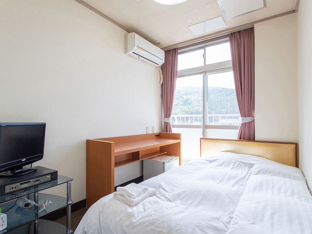 客室1 | HOTEL 鶴 川内 客室1 | HOTEL 鶴 川内