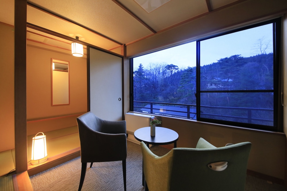 Japanese style twin room non-smoking バルコニーからの眺望1 | 鳴子風雅