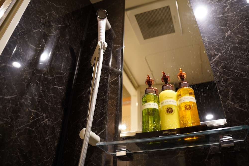 和室 禁煙 (連泊時は清掃無し)大人3名利用 バスルーム0 | Welina Hotel Premier 心斎橋