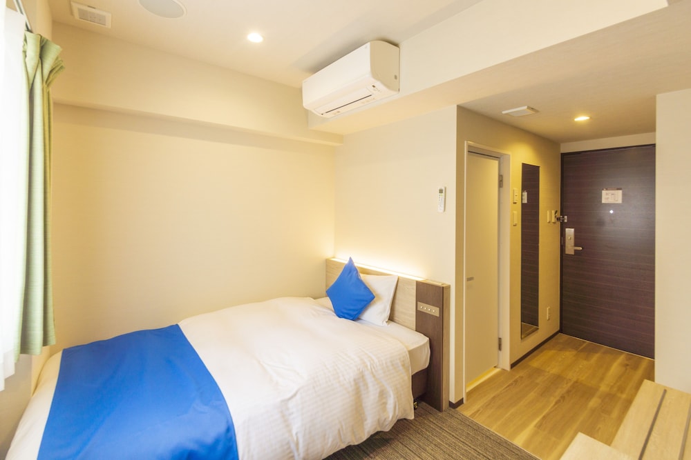 スモール ダブルルーム | ホテルランタナ 那覇国際通り