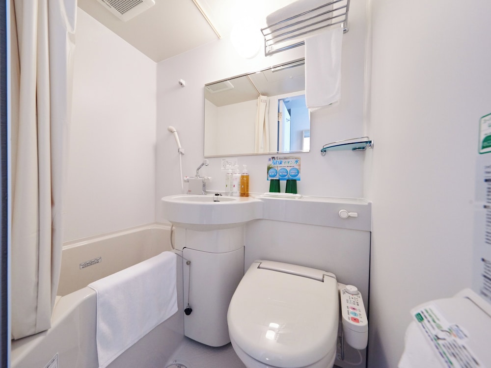 [禁煙] スタンダードルーム バスルーム0 | スーパーホテルJR奈良駅前・三条通り