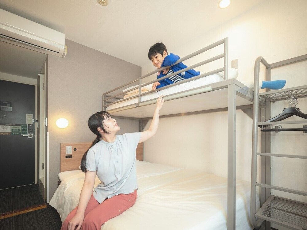 [喫煙] スーパールーム 客室2 | スーパーホテルJR奈良駅前・三条通り