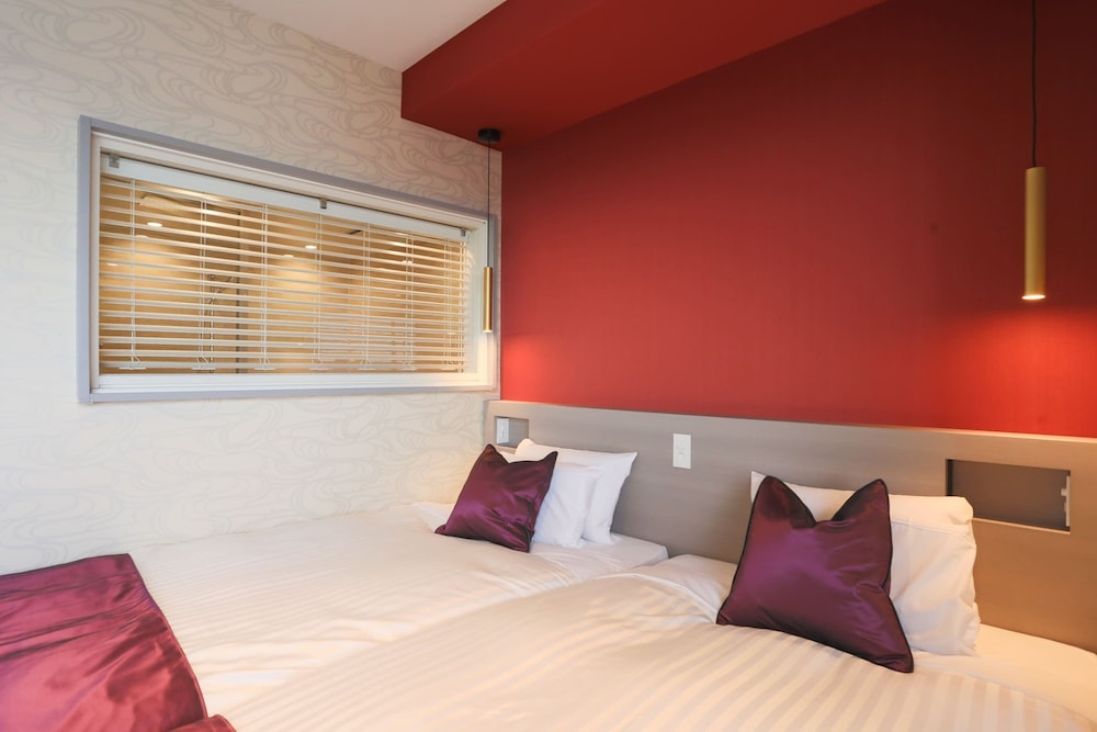 デラックス ツインルーム 2 ベッドルーム 禁煙 客室1 | ホテルキャッスルイン鈴鹿