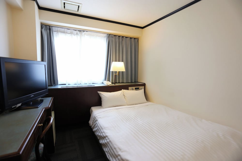 本館スタンダードダブルルーム 禁煙 客室1 | ホテルキャッスルイン鈴鹿