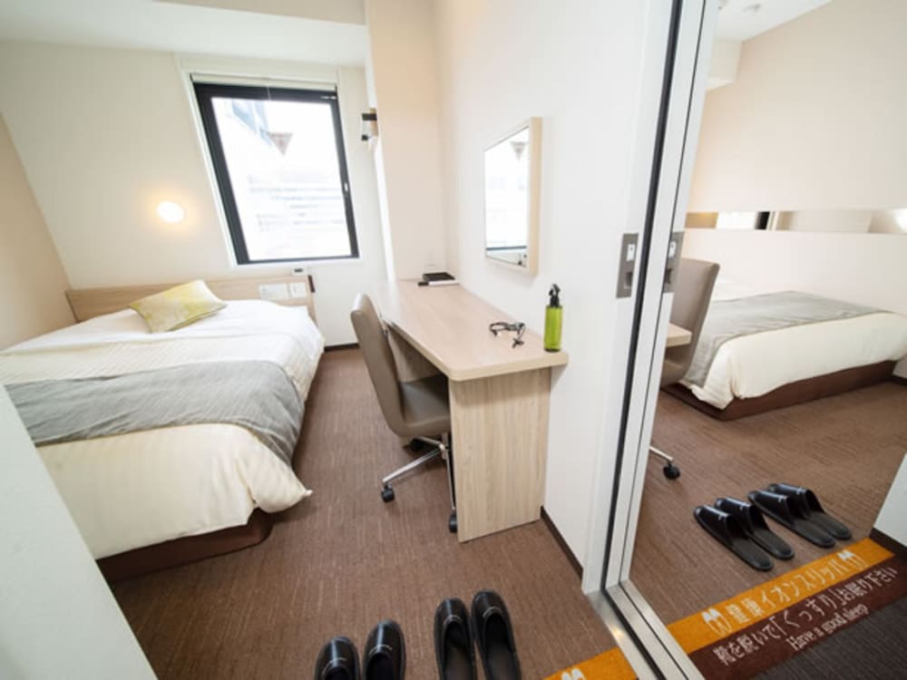 コネクティングルーム 禁煙 客室2 | スーパーホテル 東京 浜松町