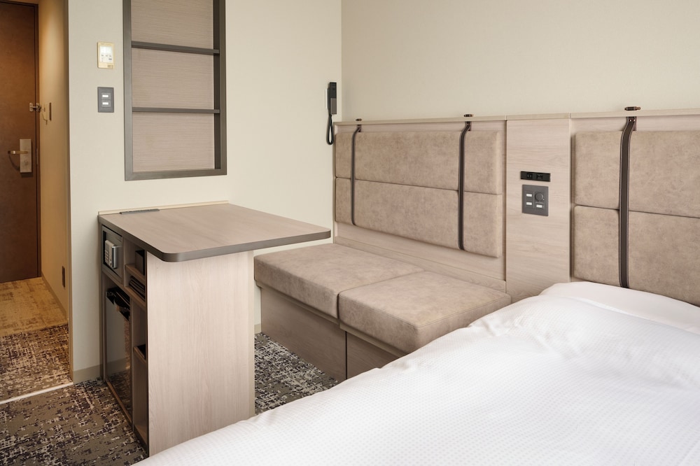 ヴィアインシングルルーム 2名禁煙 客室2 | JR 西日本グループ ヴィアイン新宿