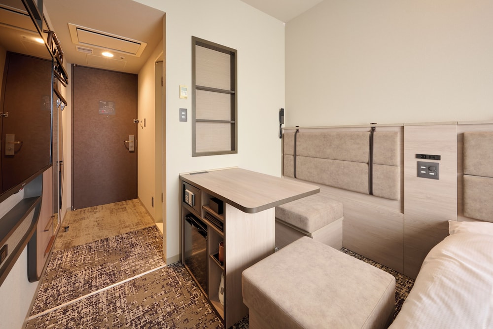 ヴィアインシングルルーム 2名禁煙 客室1 | JR 西日本グループ ヴィアイン新宿