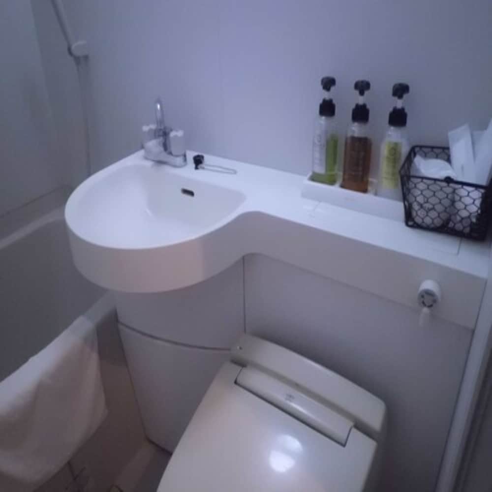 ツインルーム 喫煙可 バスルーム1 | ホテル シンセリティ 可児