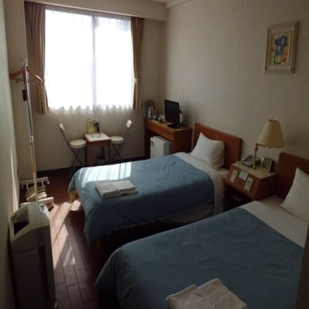 ツインルーム 喫煙可 客室2 | ホテル シンセリティ 可児