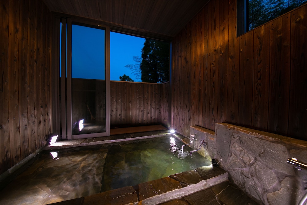 半露天風呂付　離れ和洋室【禁煙】 バスルーム0 | 由布院 ZEN - 大人限定