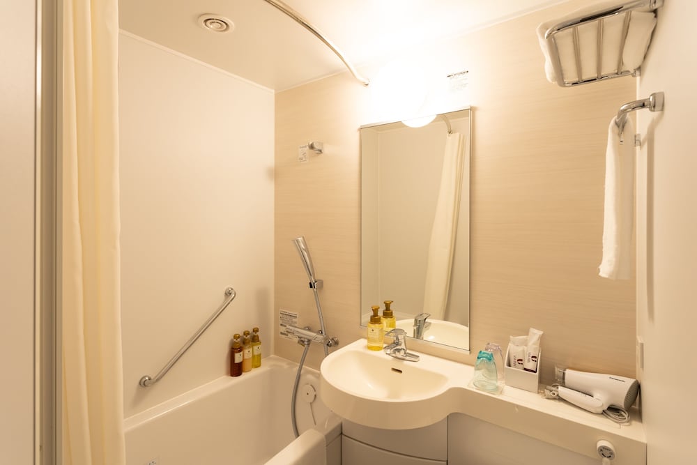 スタンダード ダブルルーム 禁煙 バスルーム0 | JR西日本グループ ヴィアイン飯田橋後楽園