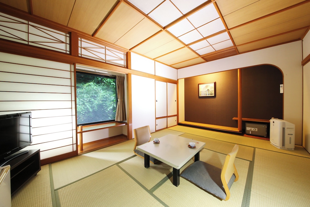 [禁煙] スタンダード和室10畳内風呂なし | 大江戸温泉物語 Premium 伊香保