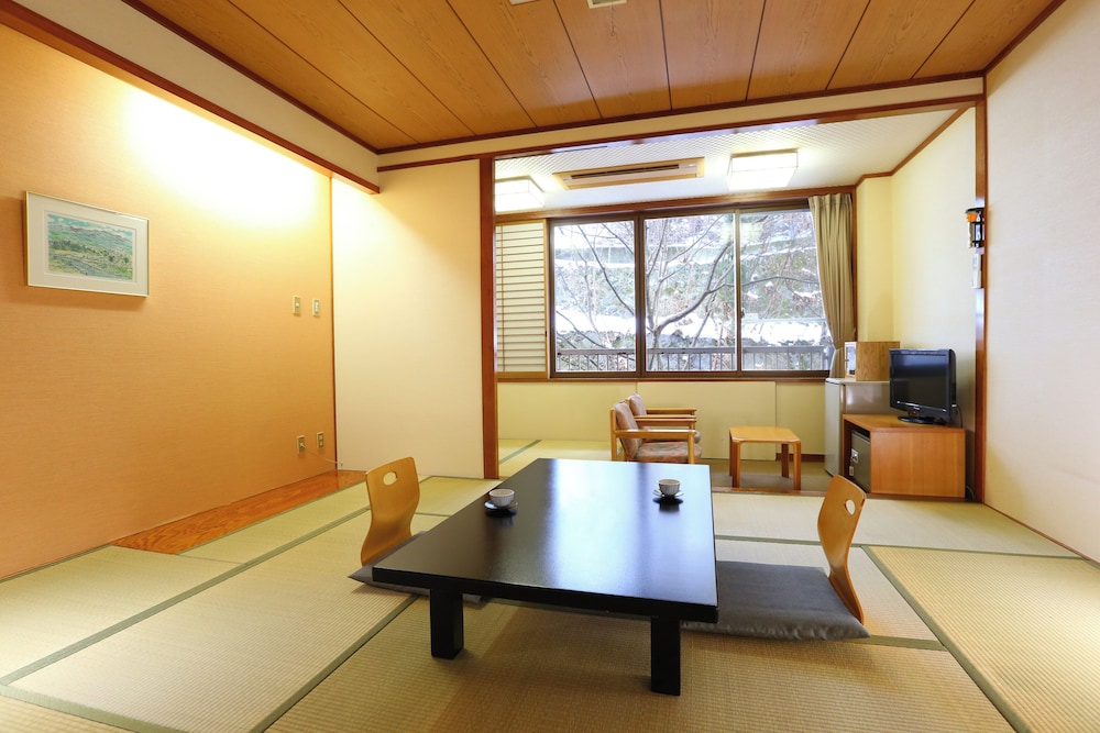[禁煙] スタンダード和室12畳内風呂あり | 大江戸温泉物語 Premium 伊香保