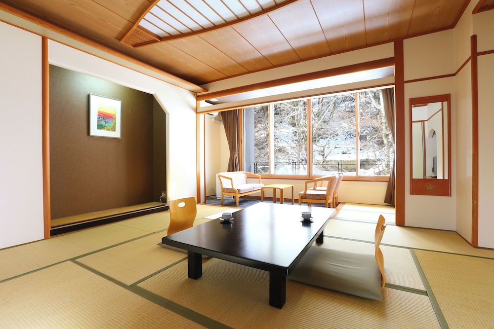 [禁煙]スタンダード和洋室ツイン10畳内風呂あり | 大江戸温泉物語 Premium 伊香保