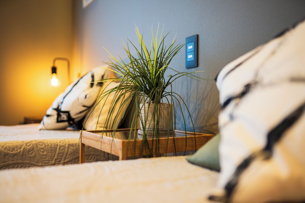 スタンダード ツインルーム マウンテンビュー 客室3 | 旅館 はちすの糸