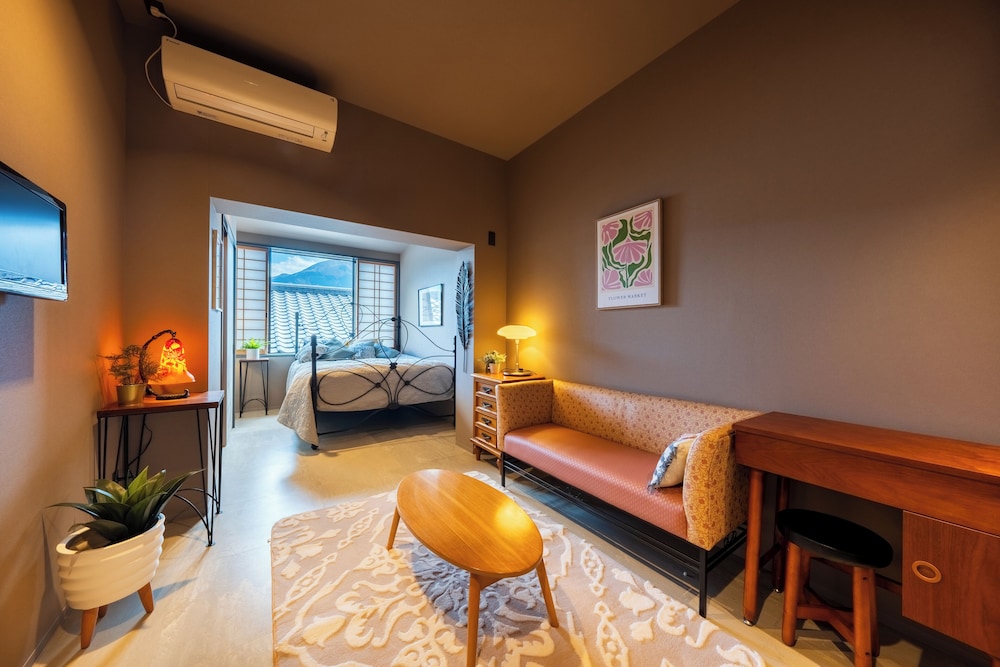 コンフォート ダブルルーム マウンテンビュー 客室1 | 旅館 はちすの糸