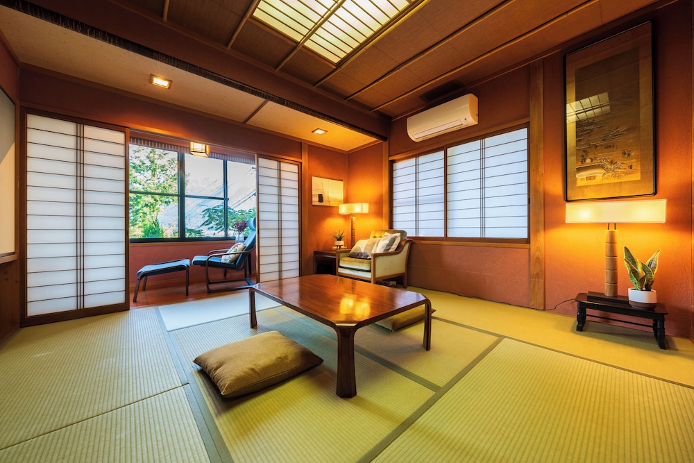 コンフォート ルーム マウンテンビュー 客室12 | 旅館 はちすの糸