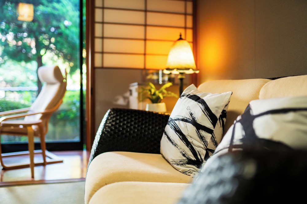 コンフォート ルーム マウンテンビュー 客室14 | 旅館 はちすの糸