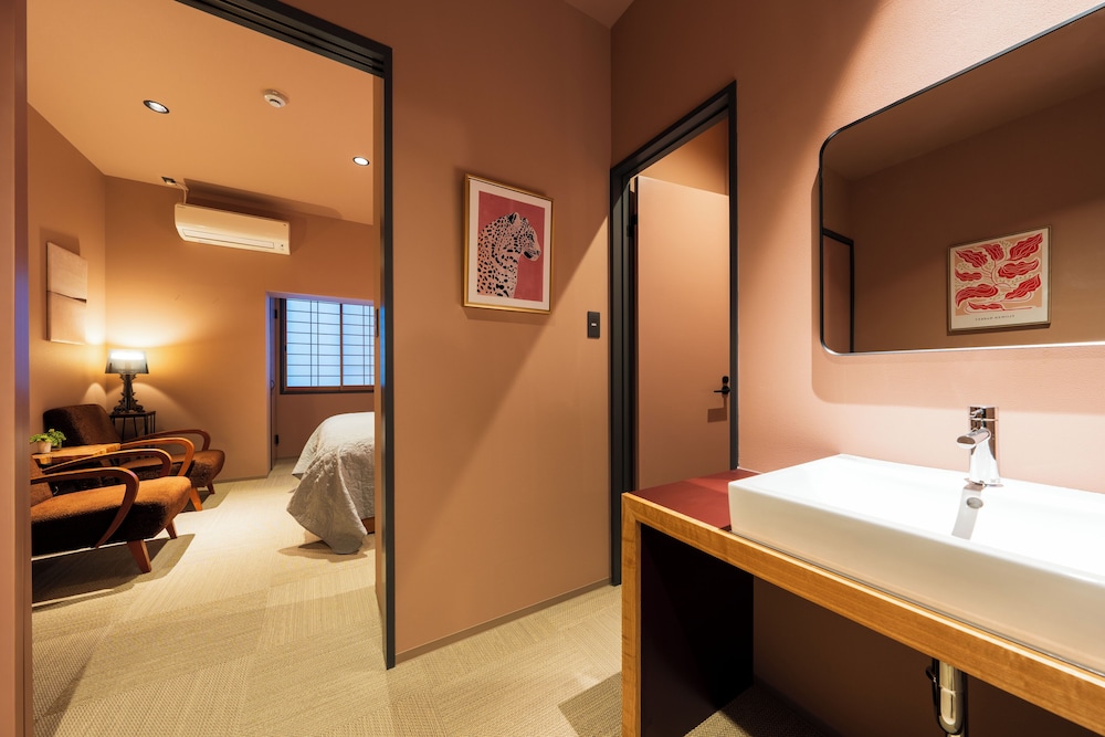 スーペリア ダブルルーム マウンテンビュー 客室5 | 旅館 はちすの糸