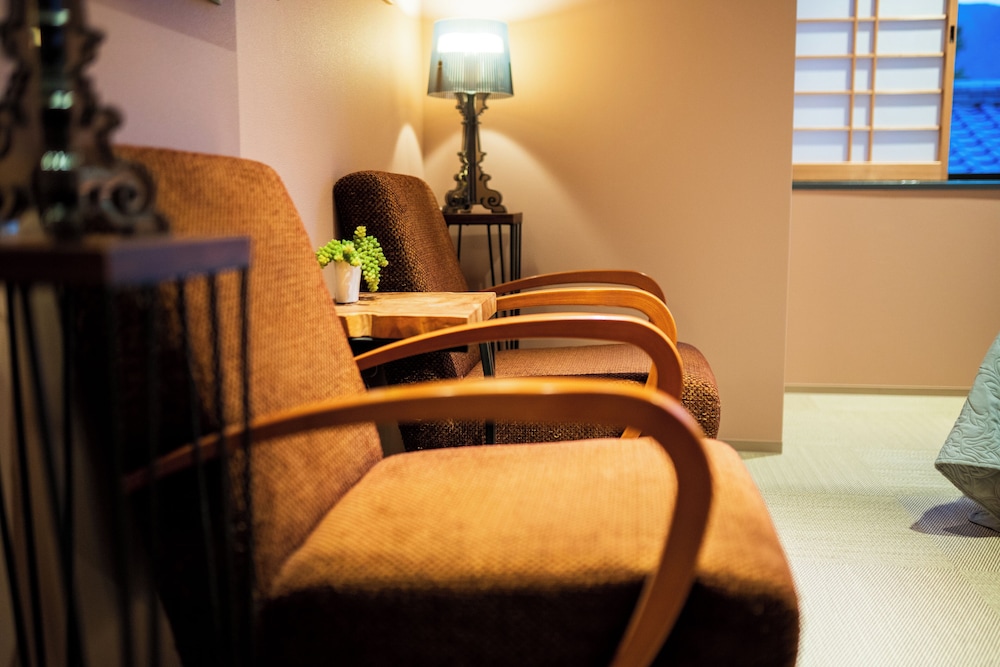 スーペリア ダブルルーム マウンテンビュー 客室3 | 旅館 はちすの糸