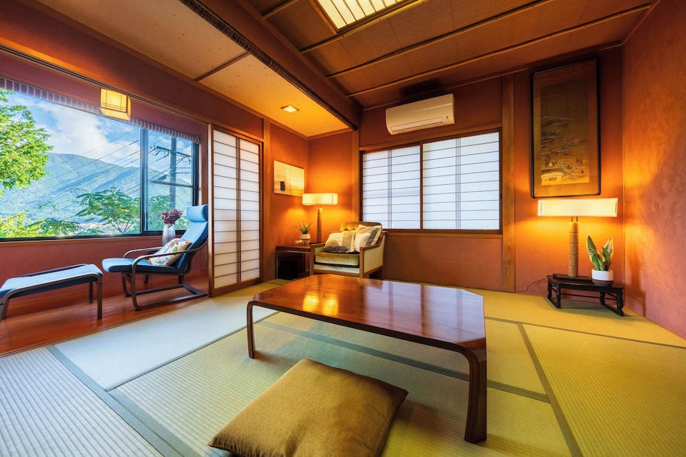コンフォート ルーム マウンテンビュー 客室4 | 旅館 はちすの糸