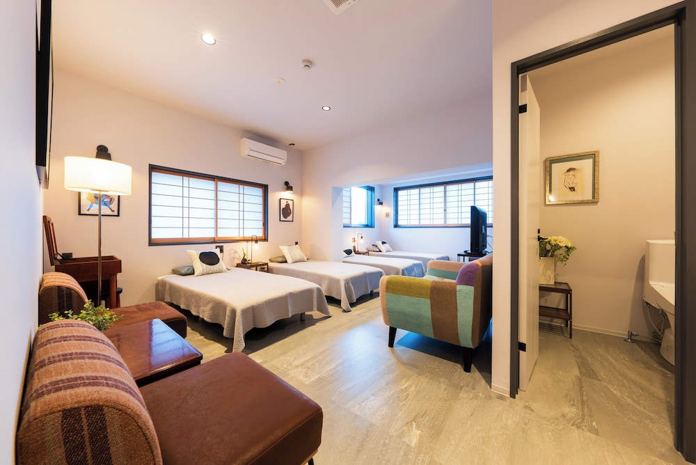 コンフォート 4 人部屋 マウンテンビュー 客室1 | 旅館 はちすの糸