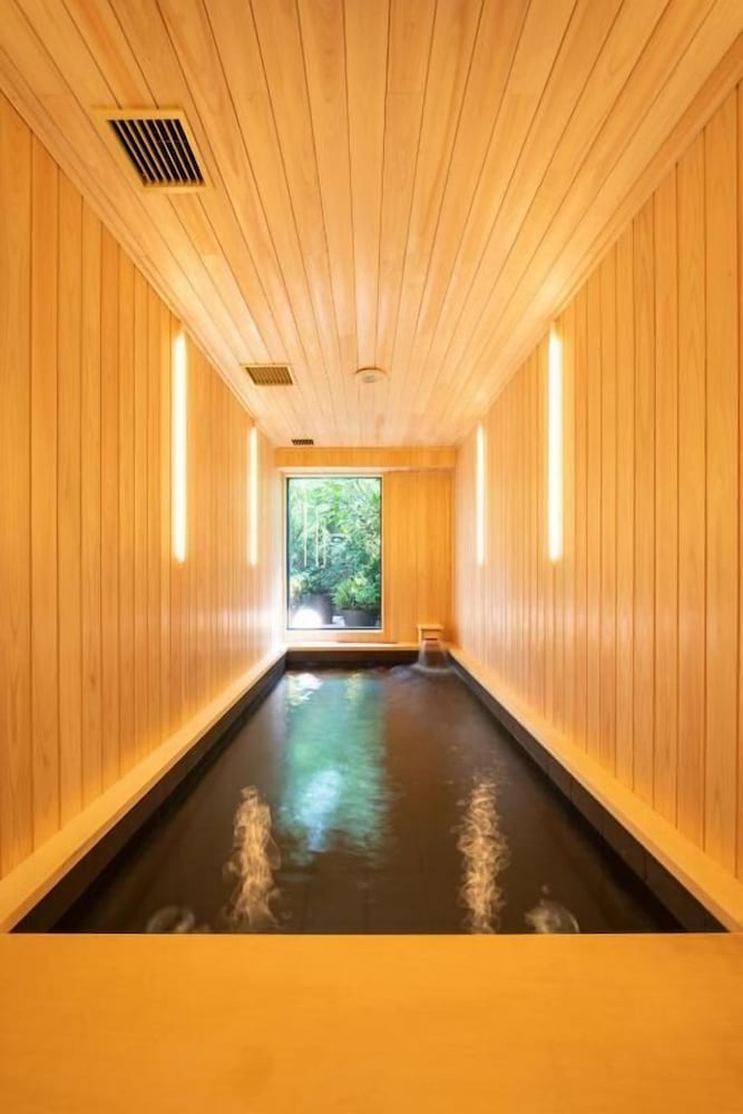 ファミリールーム 4名利用 男女共用(禁煙) 客室2 | CAFE / MINIMAL HOTEL OUR OUR