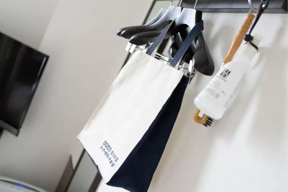 ワイドダブルルーム 喫煙 客室の設備とサービス2 | スーパーホテル宇都宮