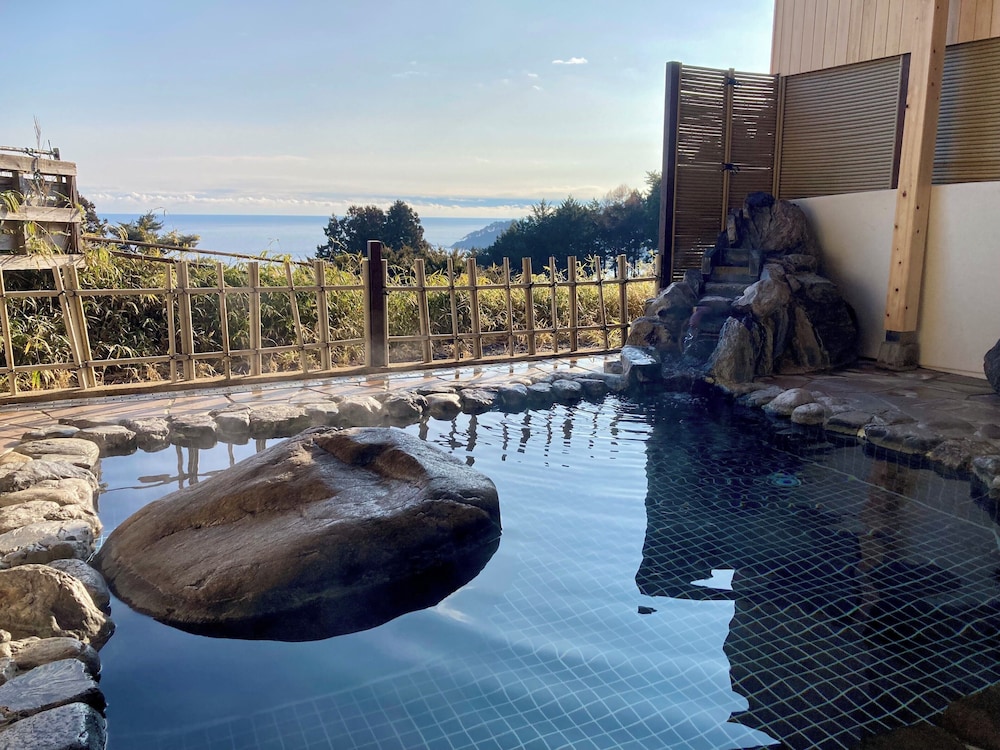 スタンダード トリプルルーム 客室1 | 国民宿舎 えぼし荘