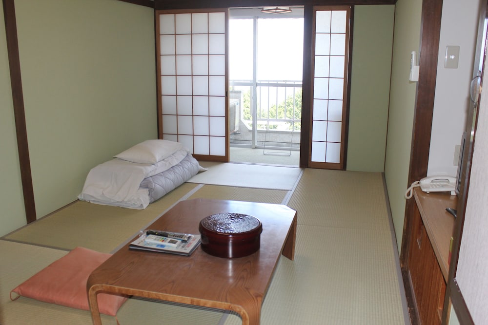 スタンダード トリプルルーム | 国民宿舎 えぼし荘