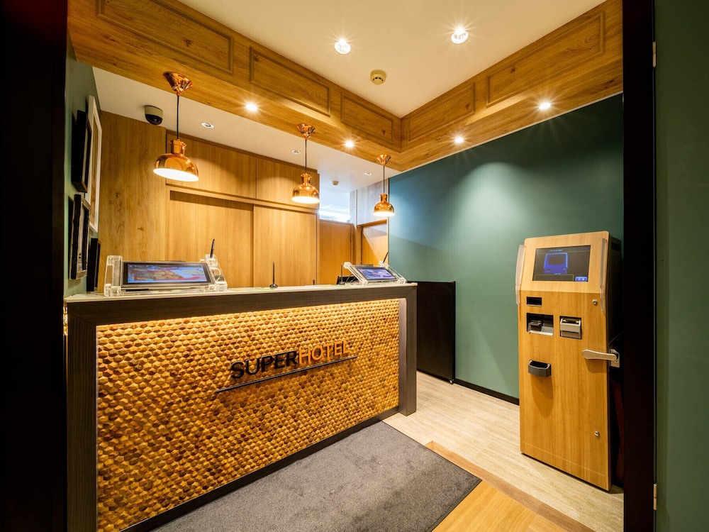 フロント1 | スーパーホテル新潟