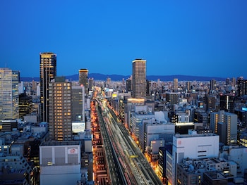 アパホテル＆リゾート〈御堂筋本町駅前タワー〉