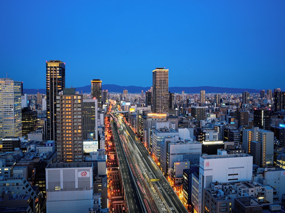 アパホテル＆リゾート〈御堂筋本町駅前タワー〉