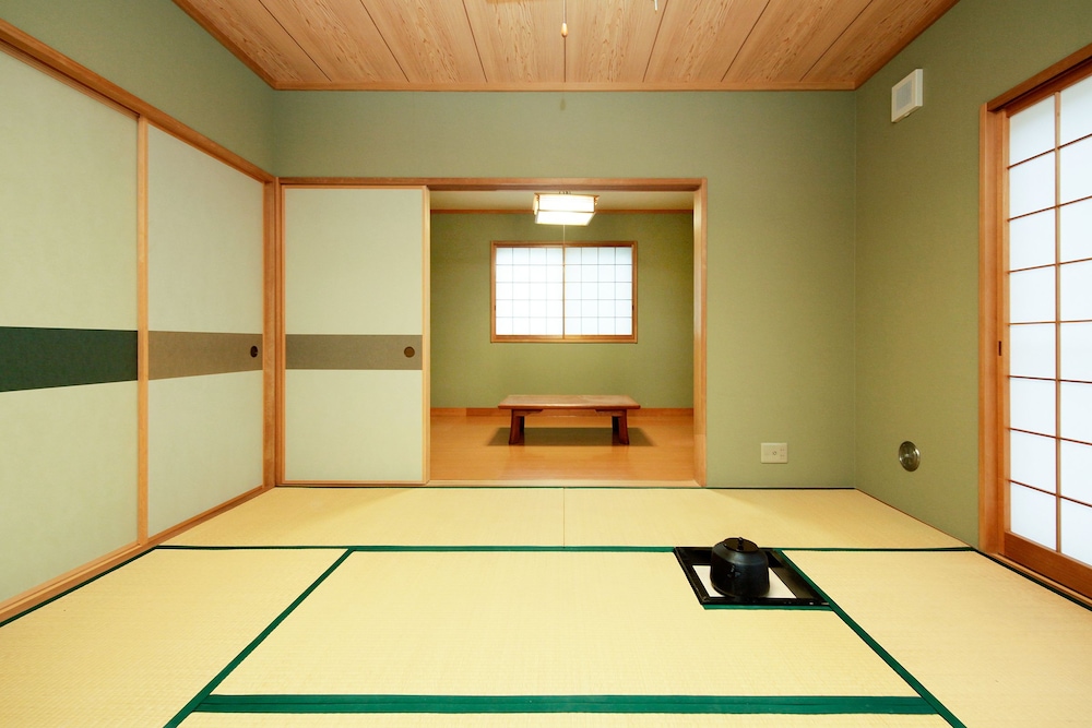 一棟貸し リビング エリア6 | 浅草茶華