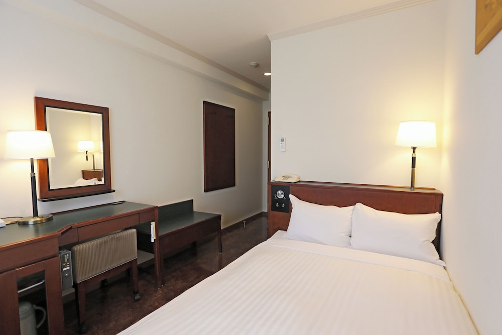 スタンダードセミダブルルーム 喫煙可 | ホテルキャッスルイン鈴鹿中央