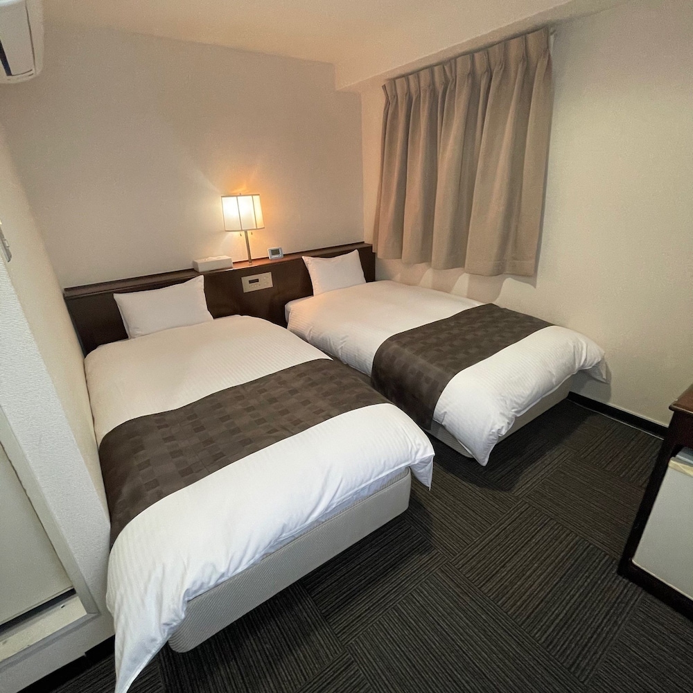 ベーシック ツインルーム | 高槻 W & M ホテル