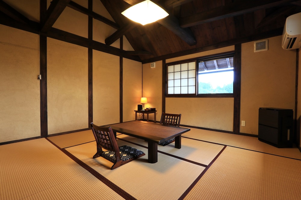 和室8畳 トイレ付 | 阿吽山房