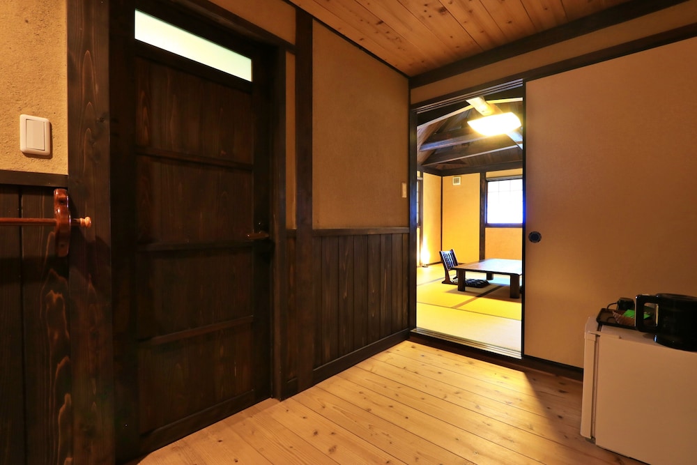 和室10畳 トイレ付 客室5 | 阿吽山房