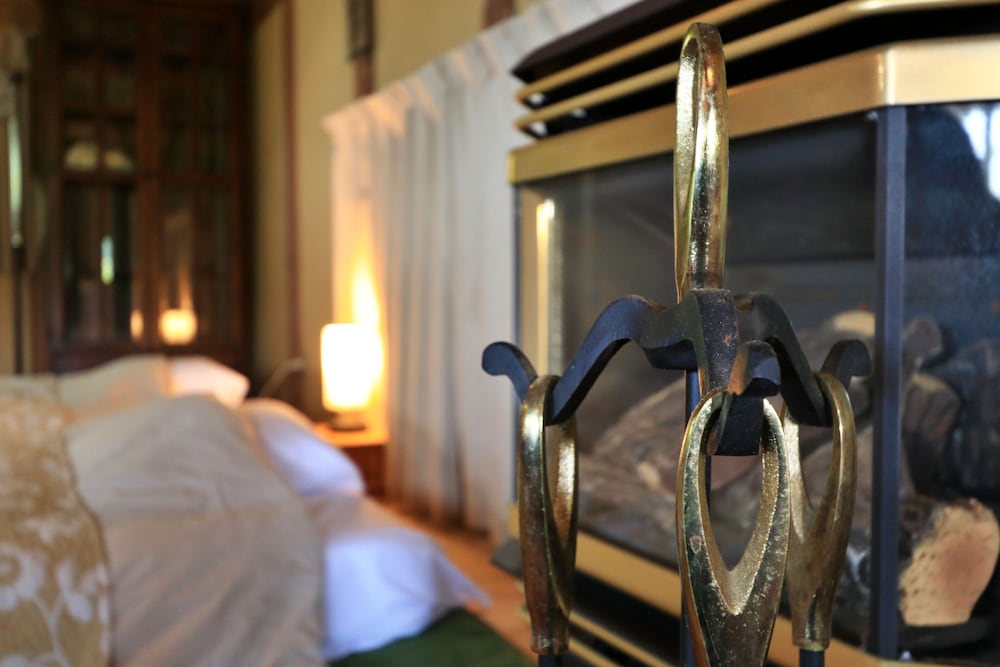 離れ トイレ・シャワールーム付 客室2 | 阿吽山房