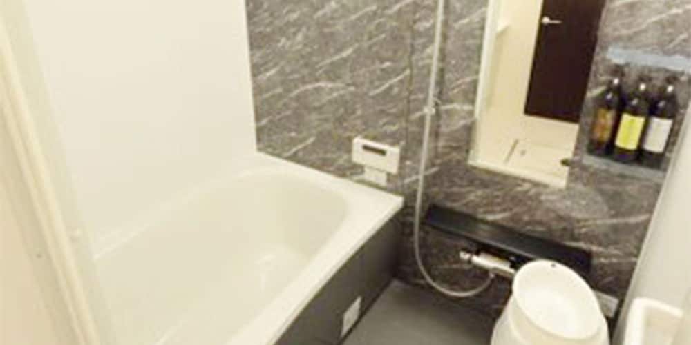 ファミリールーム303 バスルーム0 | ゲストハウス岐阜羽島心音