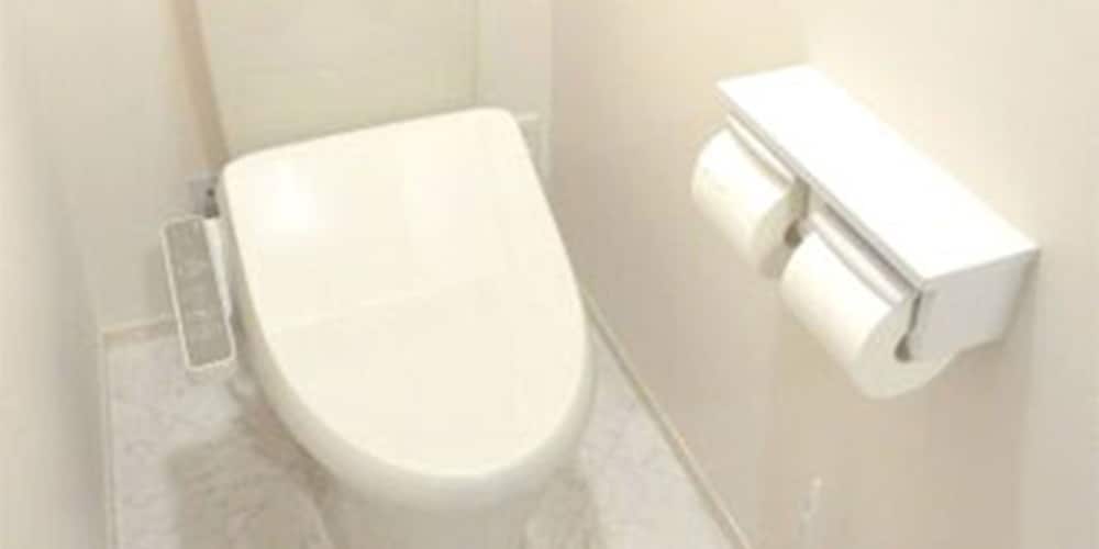 ファミリールーム303 バスルーム1 | ゲストハウス岐阜羽島心音