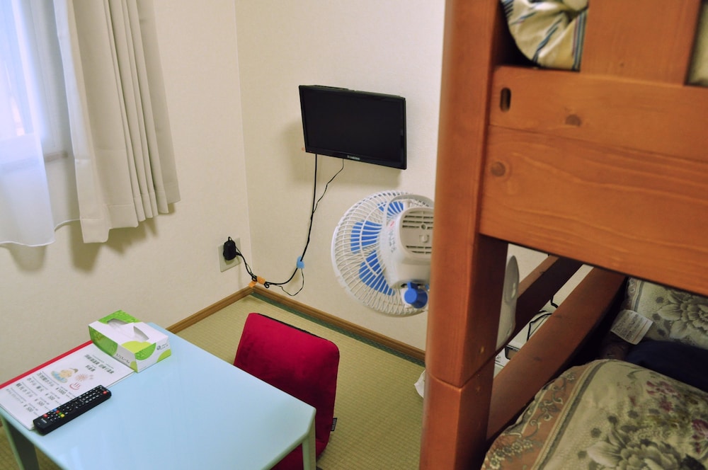 [一棟貸し]二段ベッド部屋2室+和室1室 / シャワーのみ (禁煙) 客室7 | ゲストハウス HiDE